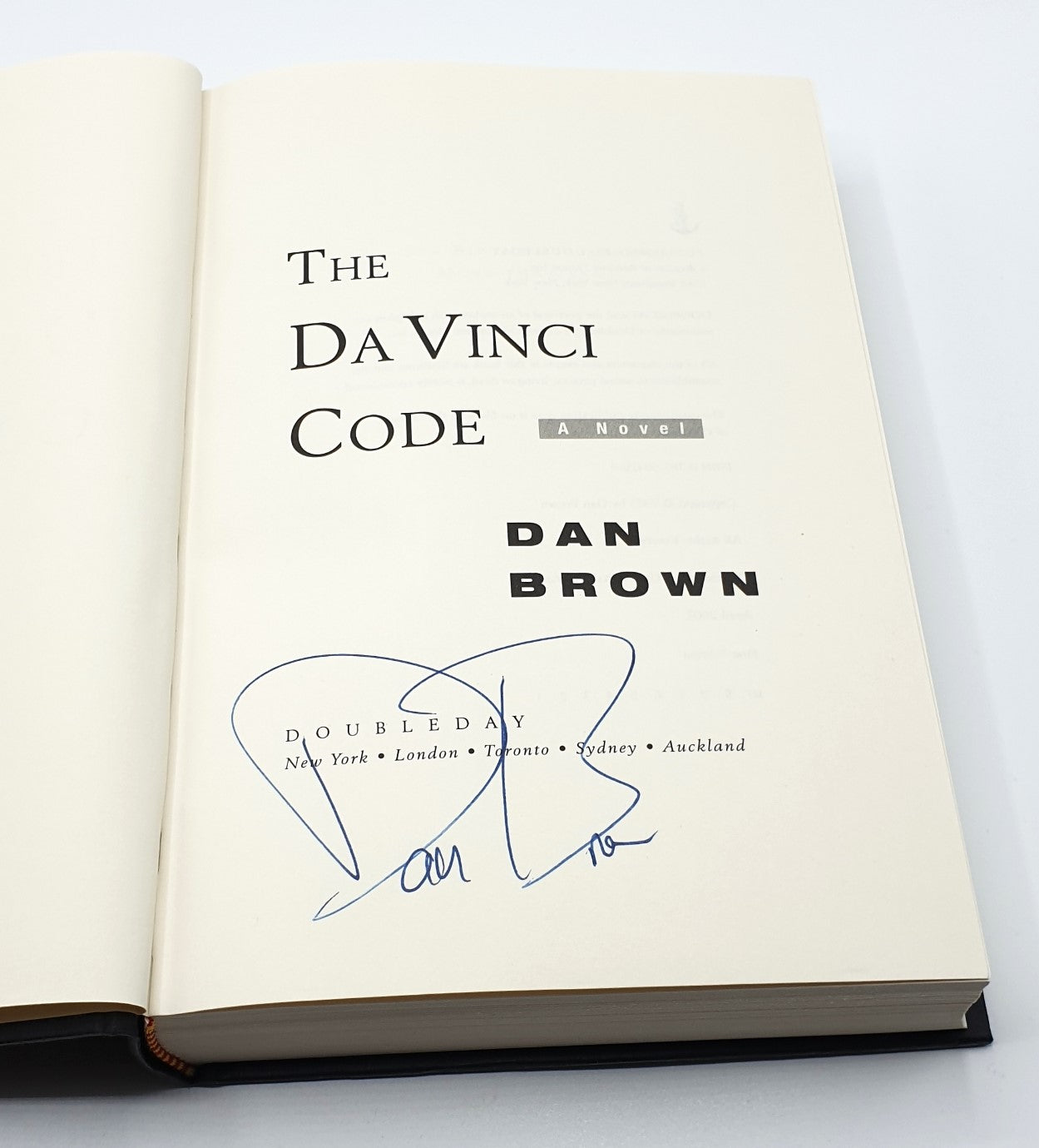 Brown, Dan  - The Da Vinci Code (Signed First Edition 2003)